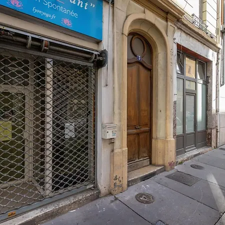 Le Coursive - T2 A Apartment *