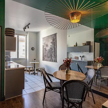 Le Coursive - T2 A Apartment *